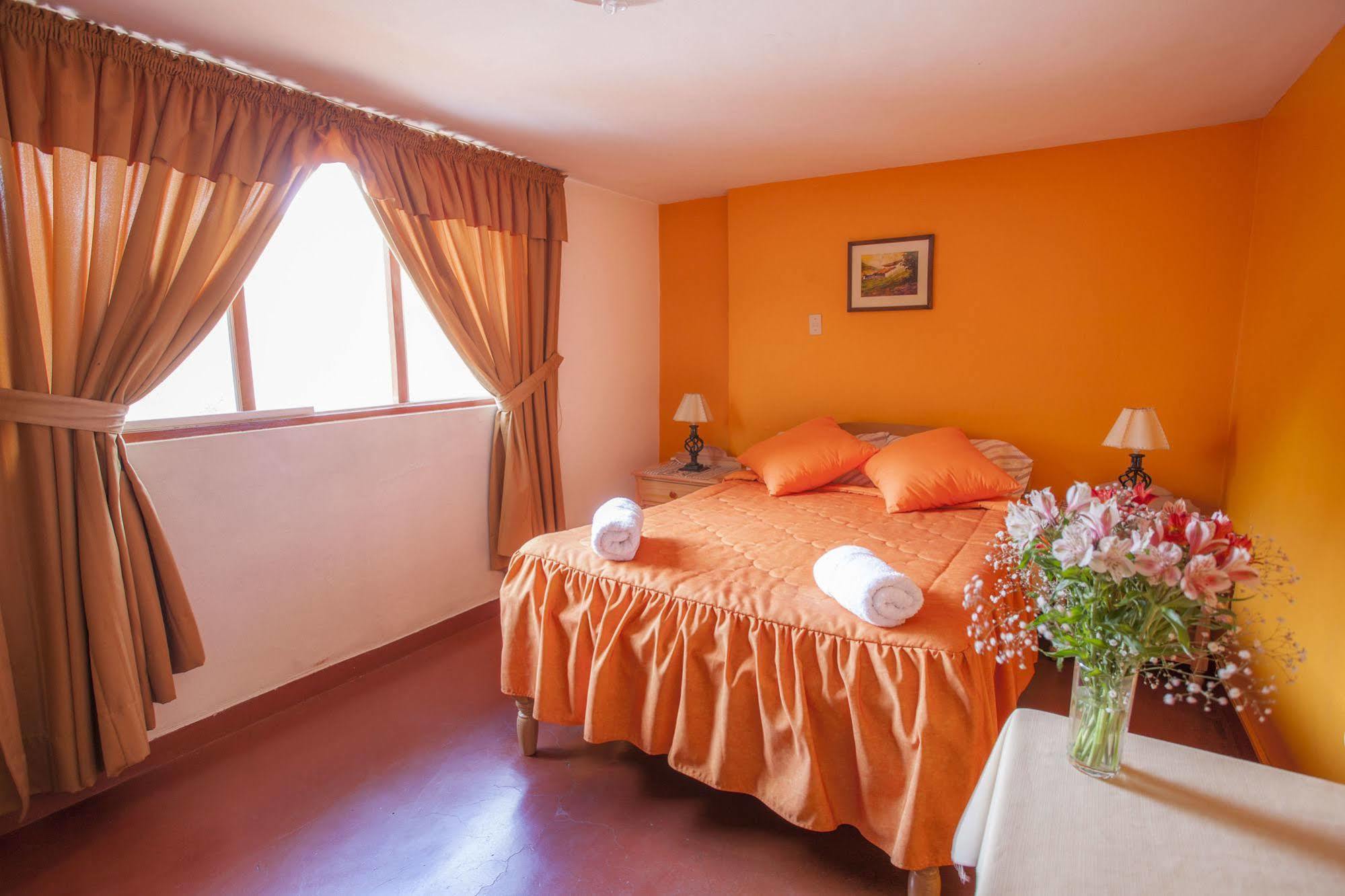 Alojamiento Soledad Huaraz  Buitenkant foto